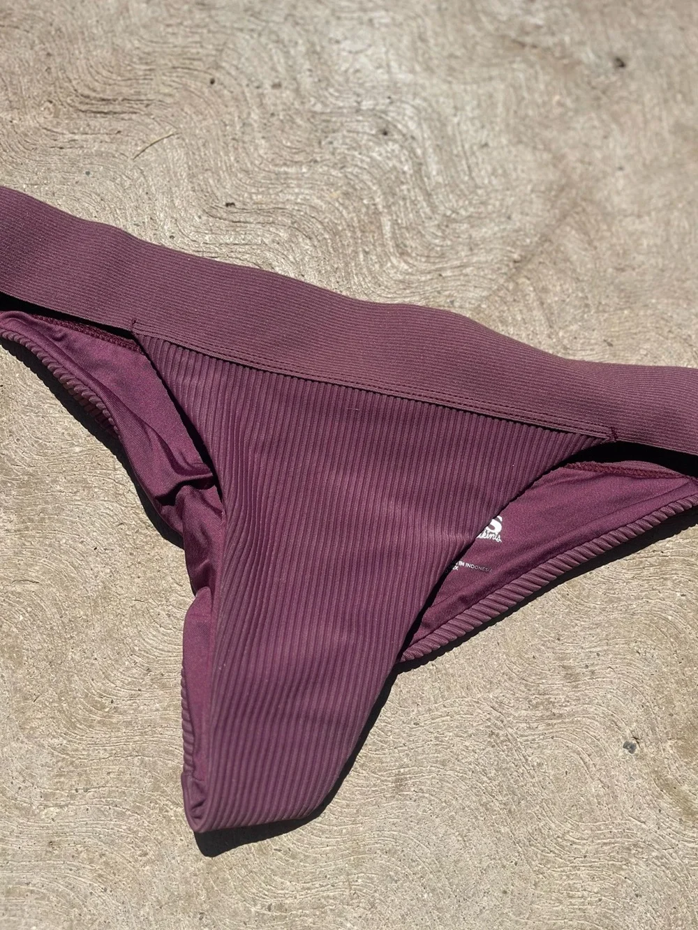FRANKIE’S BIKINIS | Ribbed Bikini Bottom in Deep Plum S